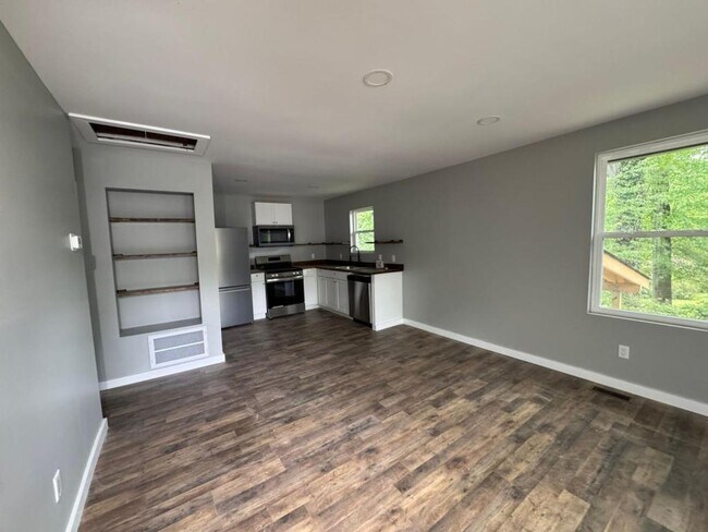 Foto del edificio - 220 Fisk Ave