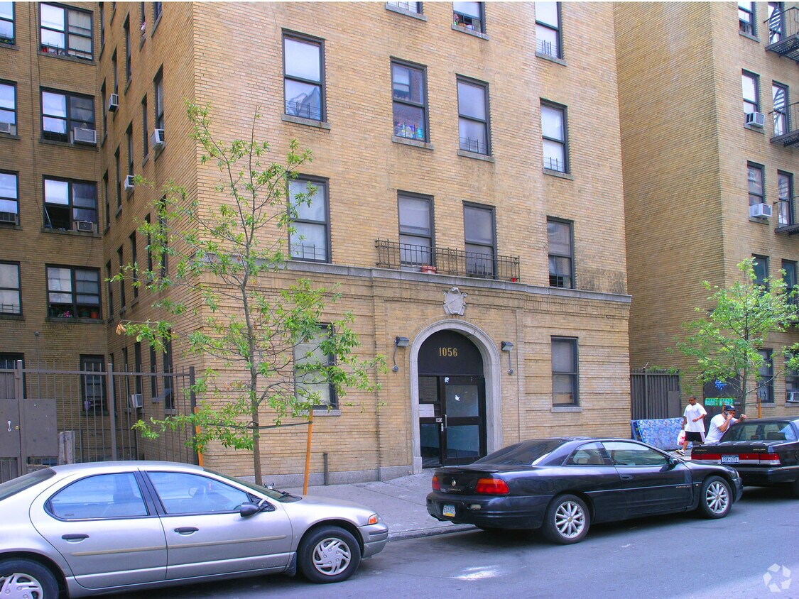 Building Photo - 1056 Sherman Ave