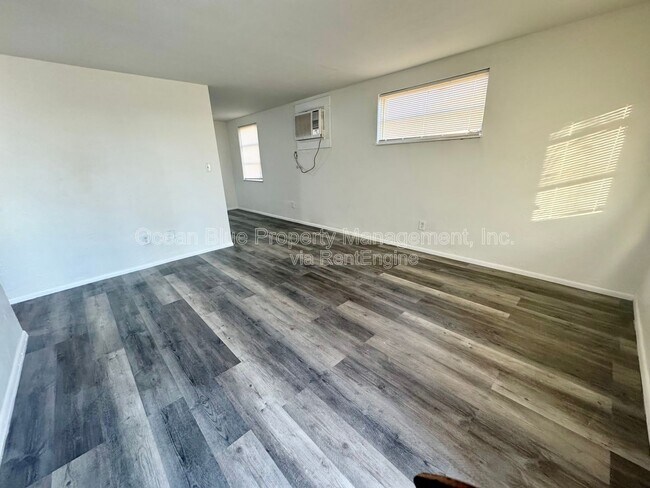 Foto del edificio - 10179 106th Ave N