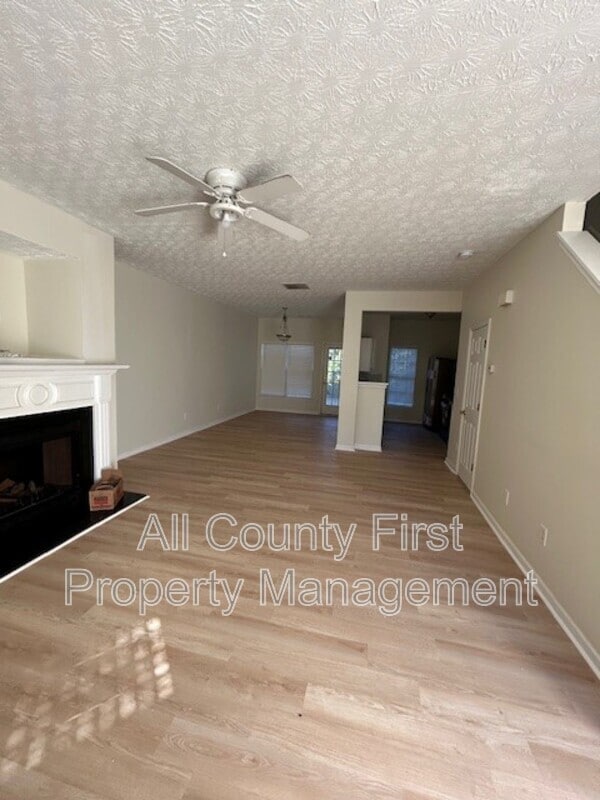 Building Photo - 2545 Walden Lake Dr