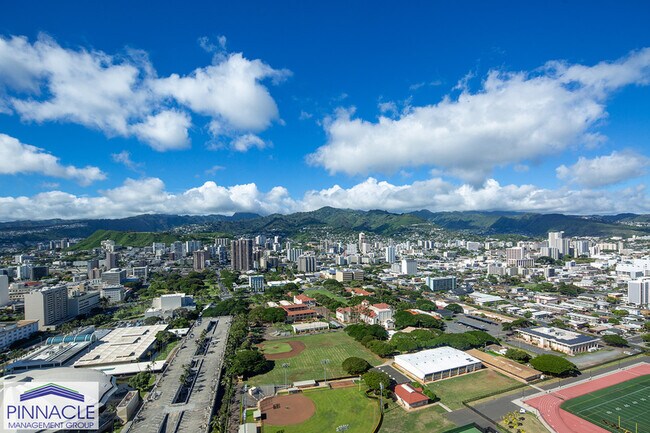 Building Photo - 1009 Kapiolani Blvd