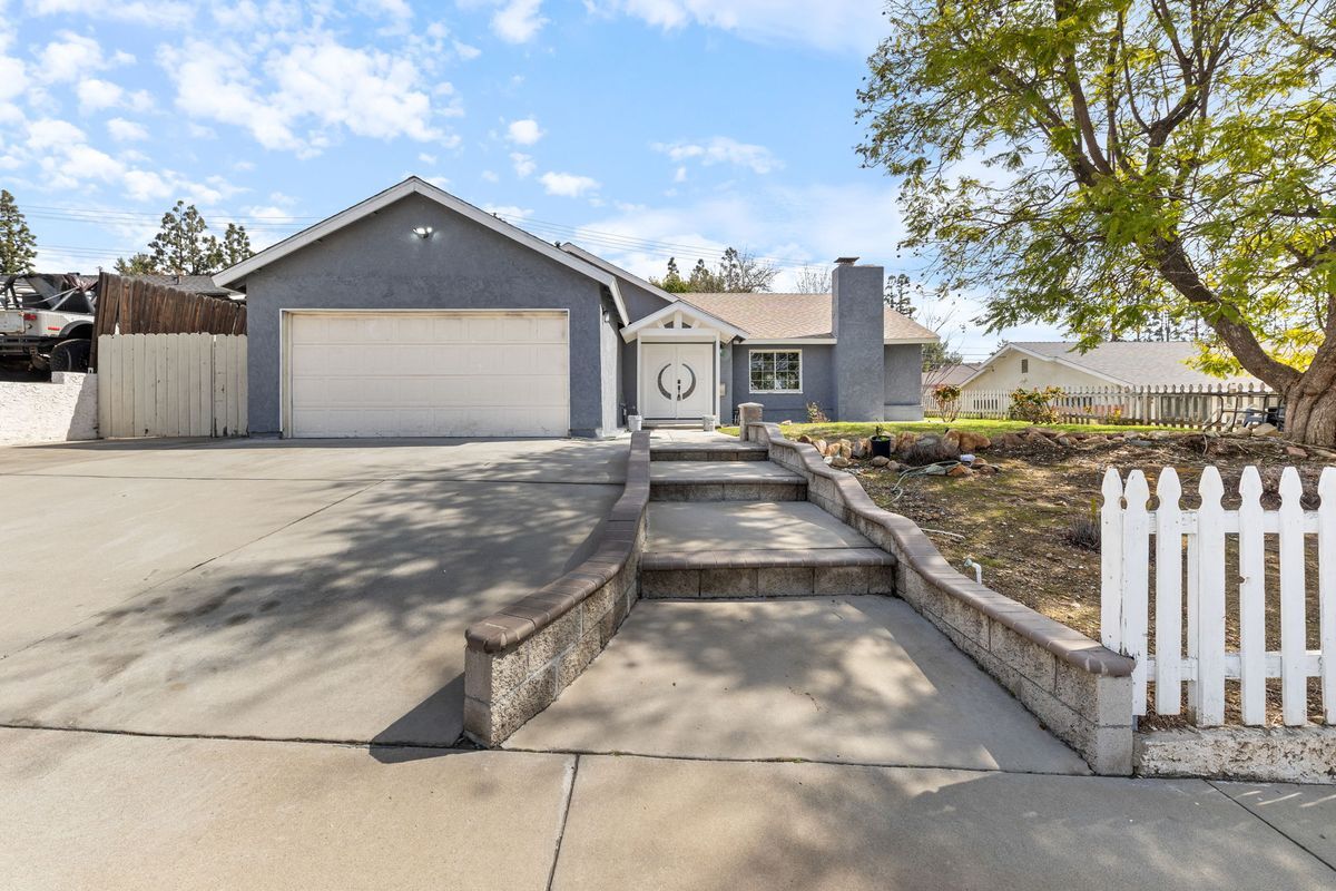 Foto principal - 1440 Cranmer Dr