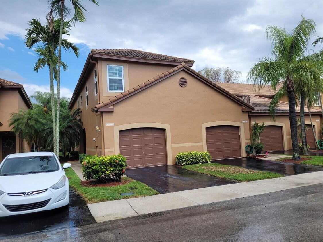 Foto principal - 1412 Barcelona Way