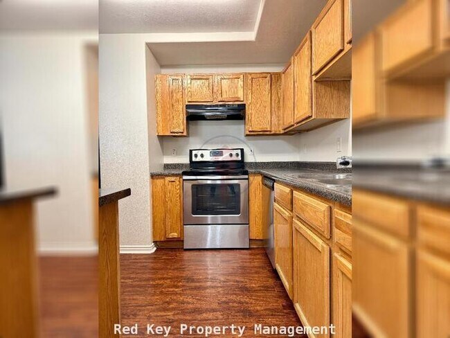 Foto del edificio - 40 W Townhome