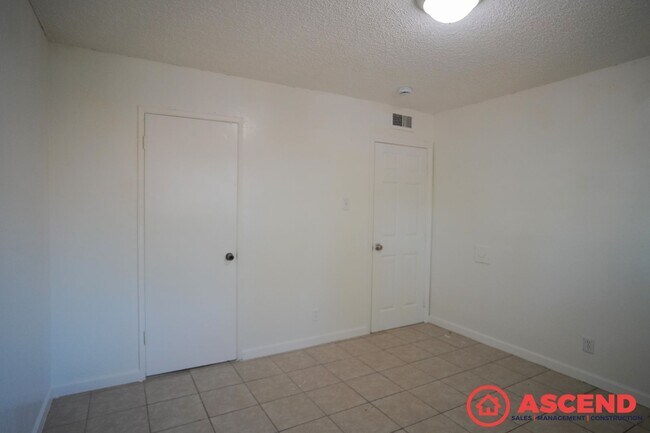 Building Photo - 1514 Mount Vernon Ave