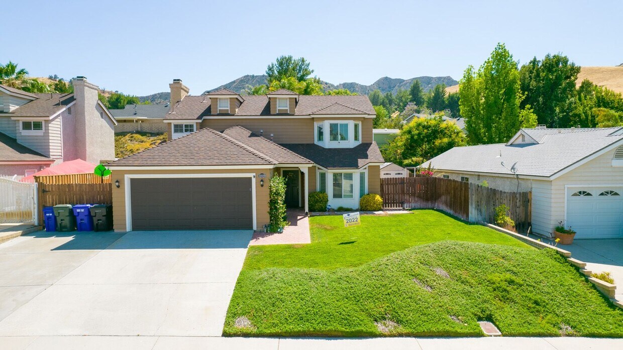 Primary Photo - 32029 Green Hill Dr