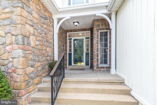 Foto del edificio - 5812 Hickory Hollow Ln