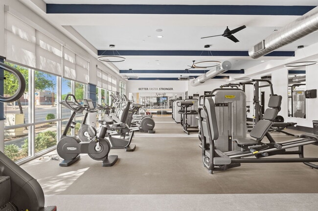 Building Photo - Axis Camelback