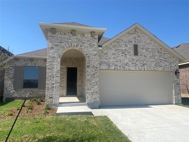 Primary Photo - 2111 Clearwater Way