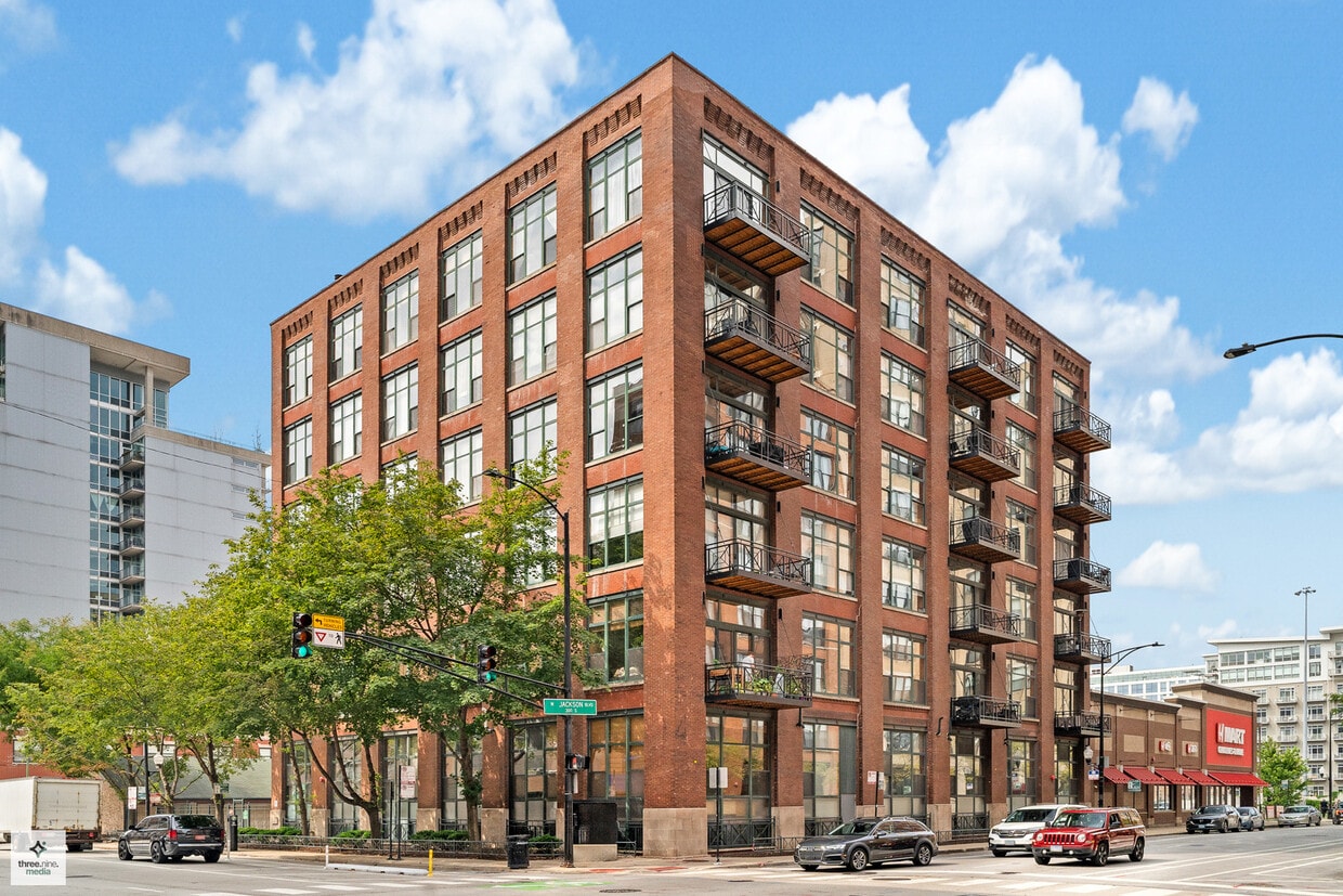 Foto principal - 701 W Jackson Blvd