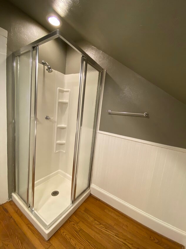 Bathroom 2 Shower - 5519 Miller Ave