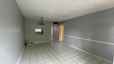 Building Photo - 5061 W Oakland Park Blvd