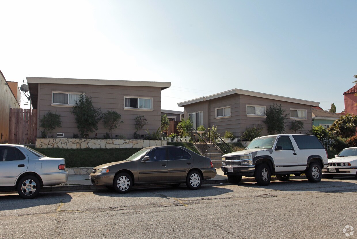 Building Photo - 711 Sartori Ave
