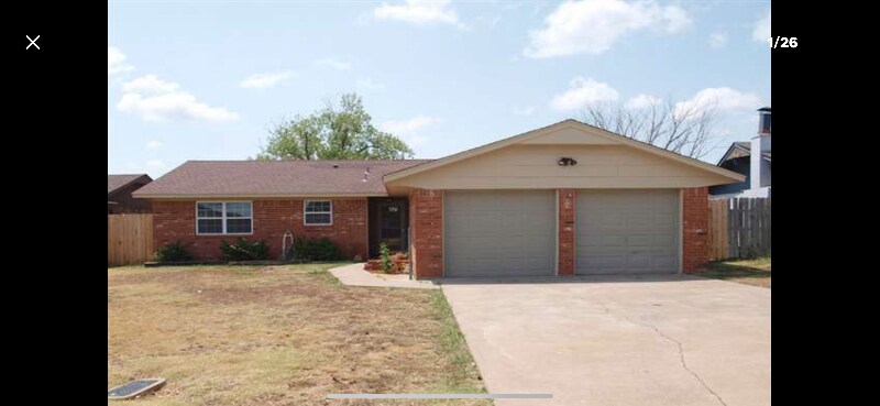 Primary Photo - 847 SE Lomond Ln