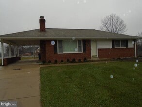 Building Photo - 10205 Tanager Ln