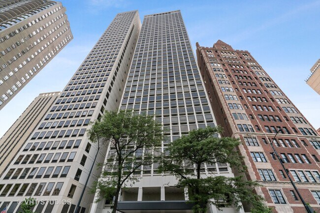 Building Photo - 1110 N Lake Shore Dr