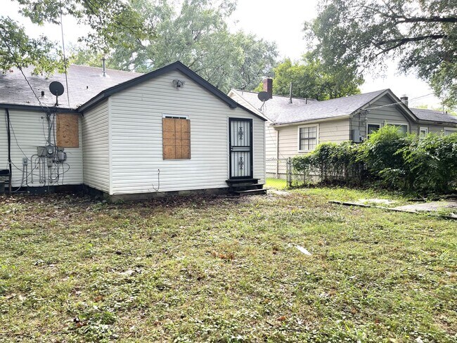 Foto del edificio - Newly Renovated Home in East Memphis