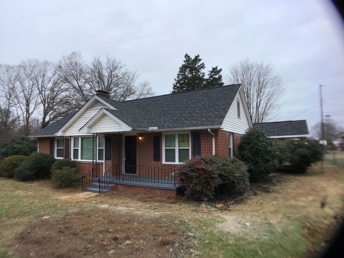 Primary Photo - 3212 Howland Dr