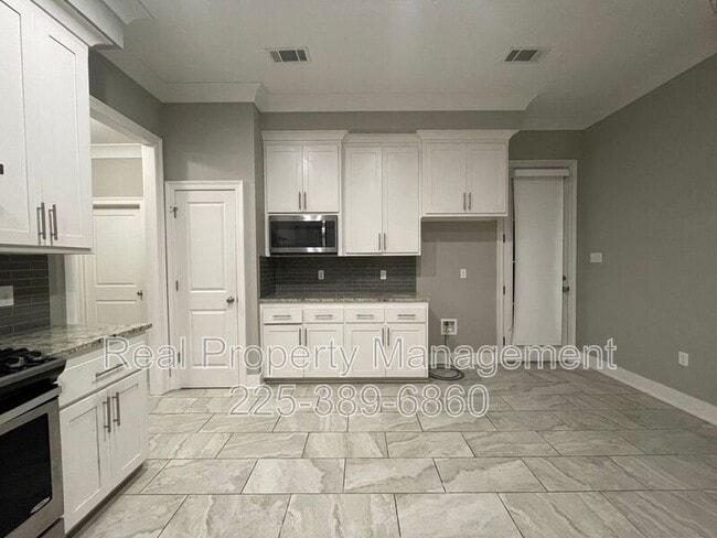 Building Photo - 12459 N Stumberg Villas Ct
