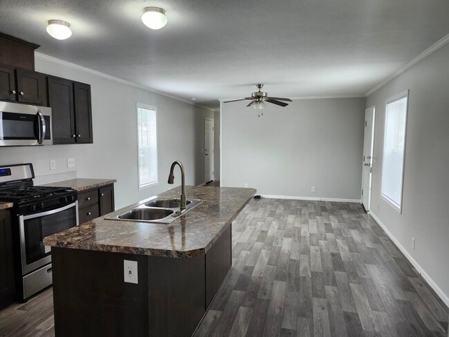 Building Photo - 28 Cardinal Hill Dr