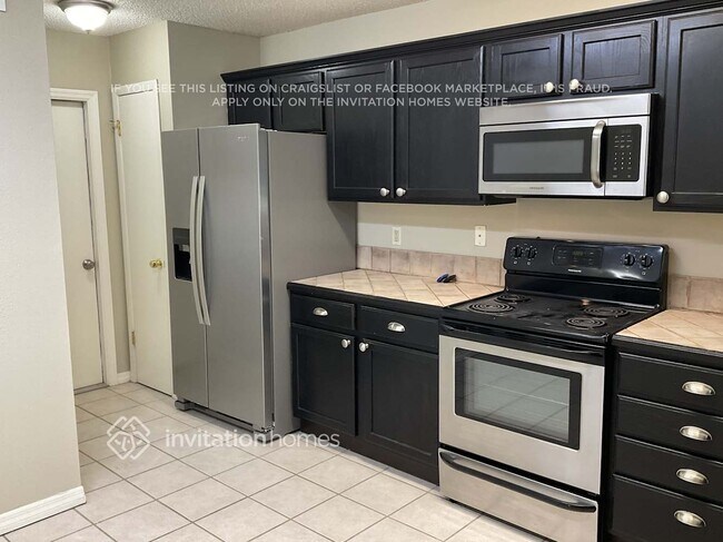 Foto del edificio - 362 Cidermill Pl