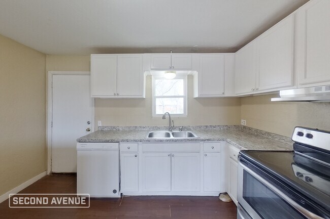 Building Photo - 3401 NW 28th St