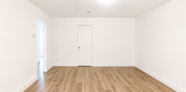 Foto del edificio - Updated 2-Bedroom Near Ruby Hill Park | Pet Friendly | Parking