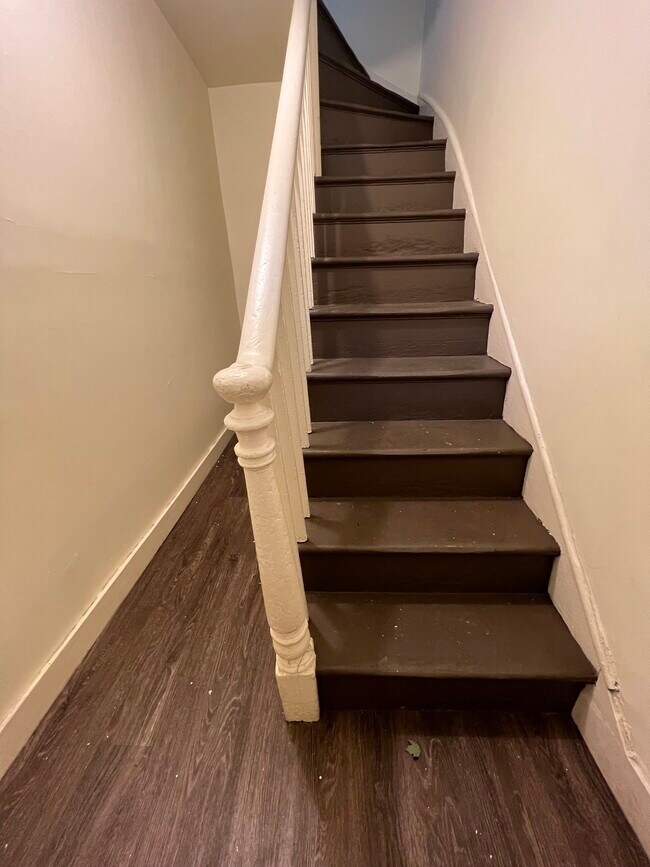 Foyer first level - 629 Melvin Dr