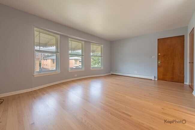 Foto del edificio - 8417 W Berwyn Ave