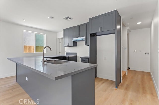 Building Photo - 709 W 80th St