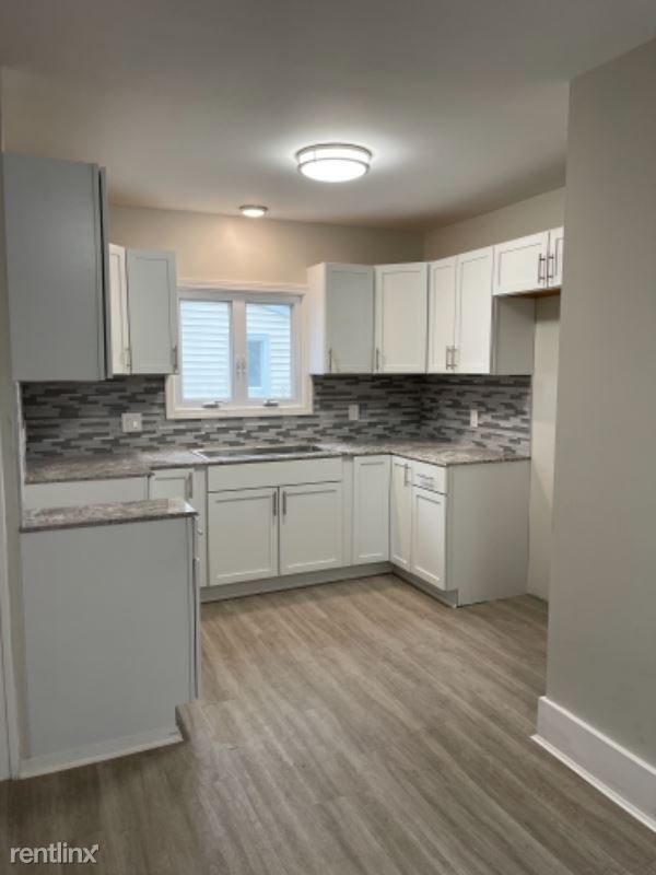 Building Photo - 4 br, 1 bath House - 172 Burwell Rd