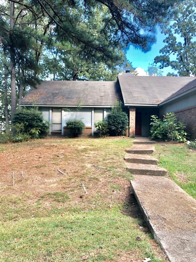 Building Photo - 111 Fairfax Cir