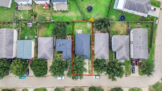 Foto del edificio - 7327 Enchanted Creek Dr