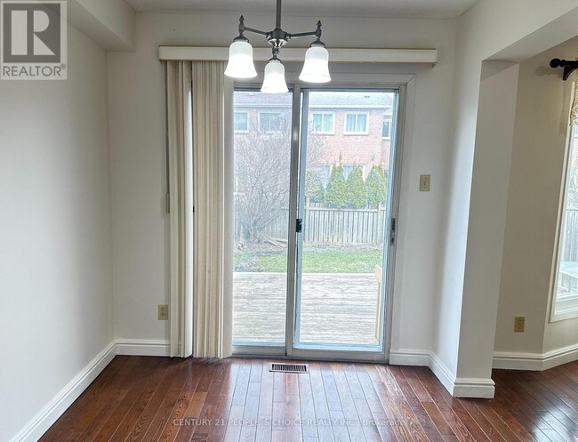 Building Photo - 152 Observatory Ln