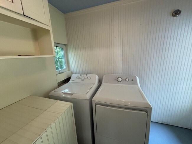 Foto del edificio - Charming 2 Bedroom 1 Bath House