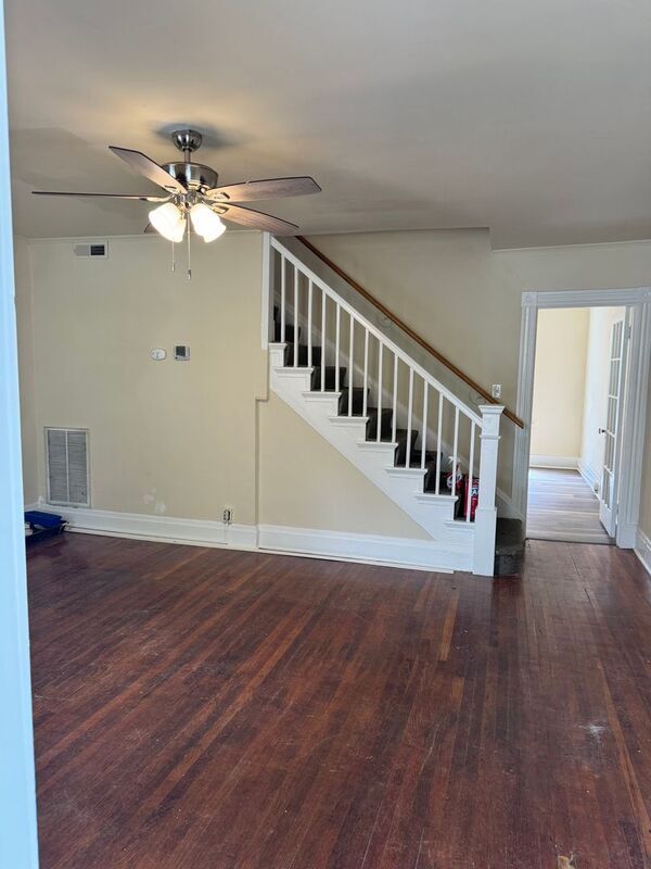 Foto del edificio - 2015 Rosewood Ave