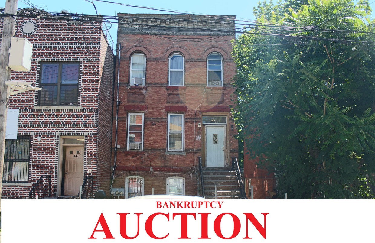Primary Photo - 445 Linwood St