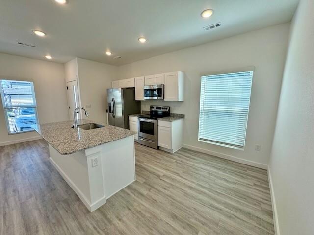 Foto del edificio - 1782 N Gregg Ave