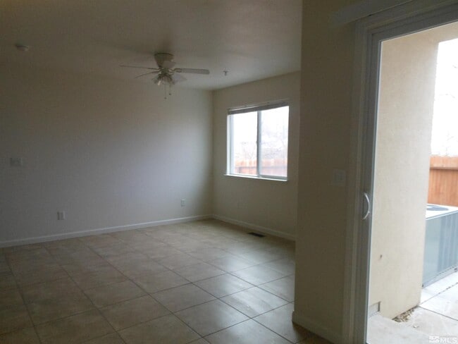 Building Photo - 653 Desert Springs Ct