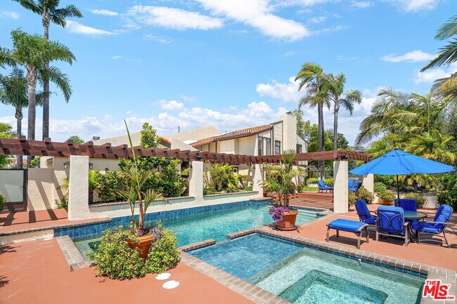 Foto del edificio - 2528 Angelo Dr