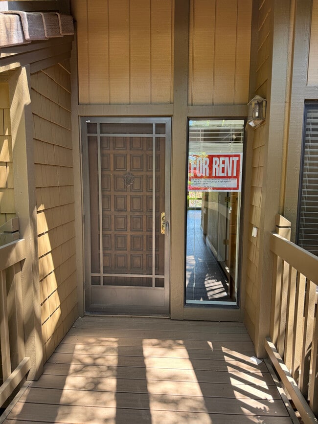 Foto del edificio - 1225 Red Dog Ln