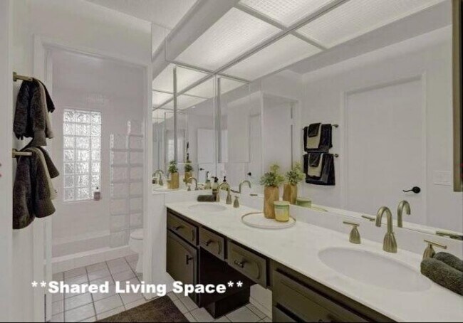 Foto del edificio - bedroom in Los Angeles CA 90048