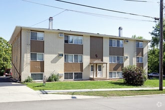 Building Photo - Country Club View
