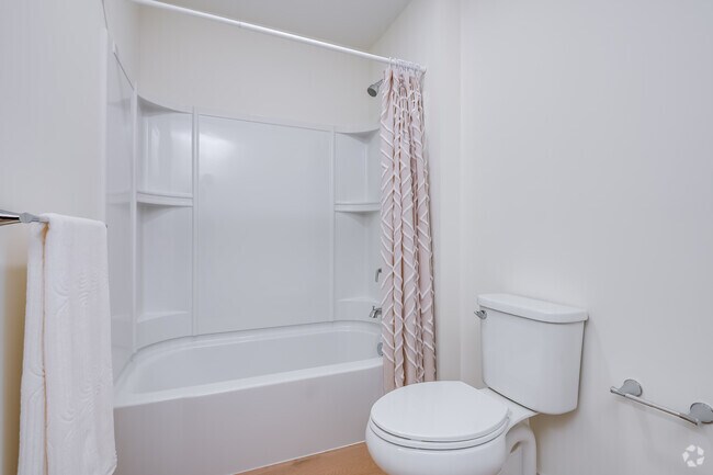 2 habitaciones, 2 baños - 1150 pies cuadrados - Baño - LUX at Lawrence