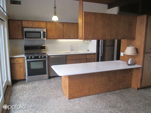Building Photo - 2900 Kadema Dr