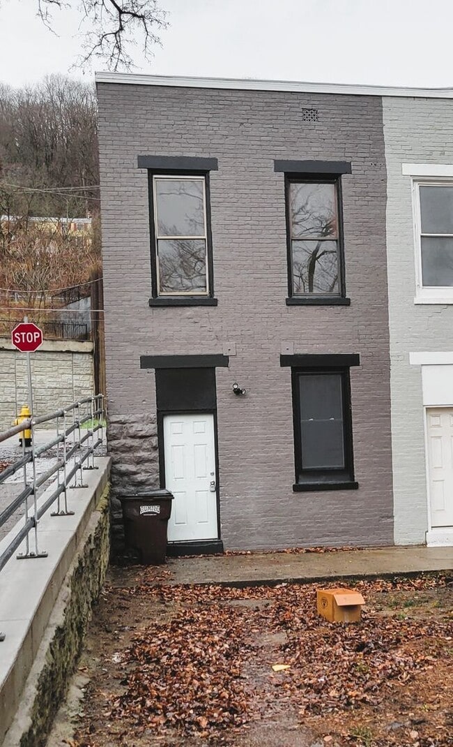 Photo - 658 State Street Townhome