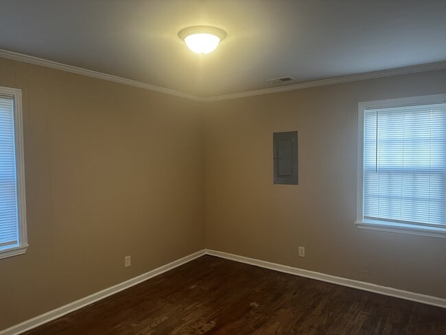 Building Photo - 1154 Westmoreland St