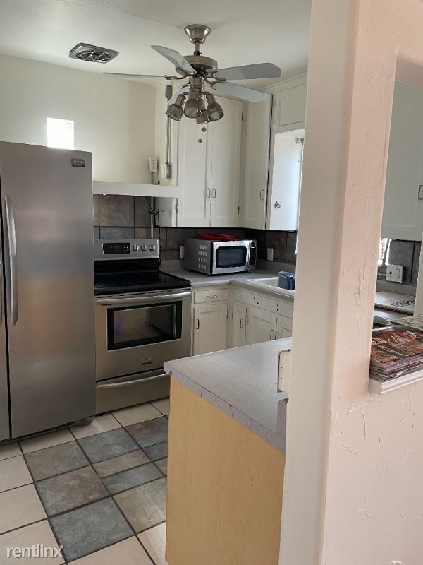 Foto del edificio - 3 br, 1 bath House - 2060 Oneida St