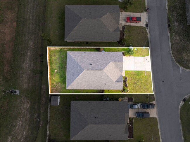 Building Photo - Redstone Commons 4bed/2bath Available Now!