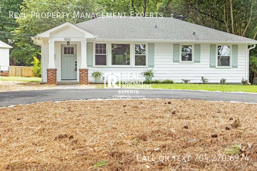One Story Home on Selwyn Avenue in Myers P... House for Rent in